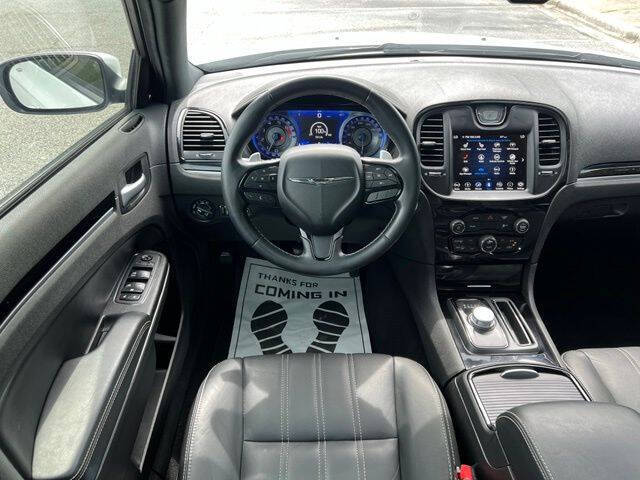 Chrysler30030