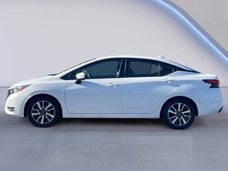 2023 Nissan Versa SV