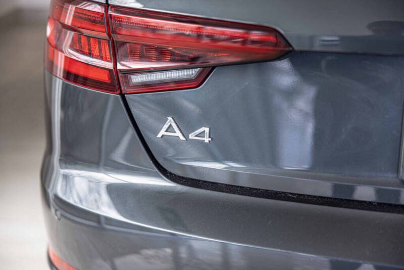 2019 Audi A4 quattro Premium Plus 45 TFSI