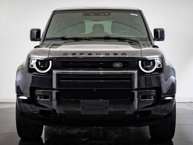 2023 Land Rover Defender 90 V8