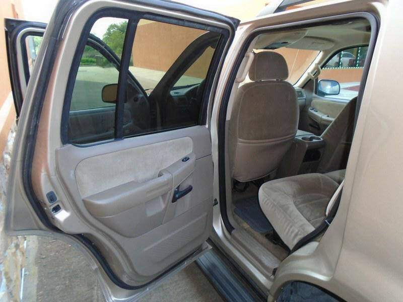 2005 Ford Explorer XLT