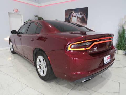 2017 Dodge Charger SE