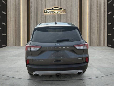 2020 Ford Escape Titanium