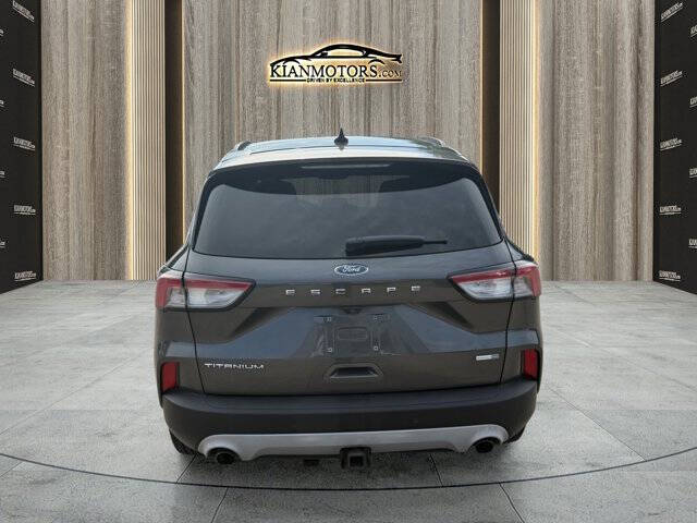 2020 Ford Escape Titanium