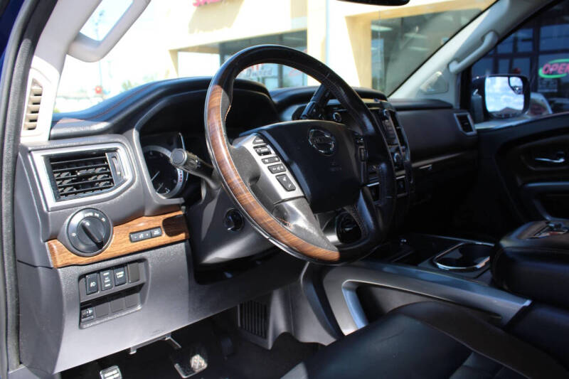 2019 Nissan Titan Platinum Reserve