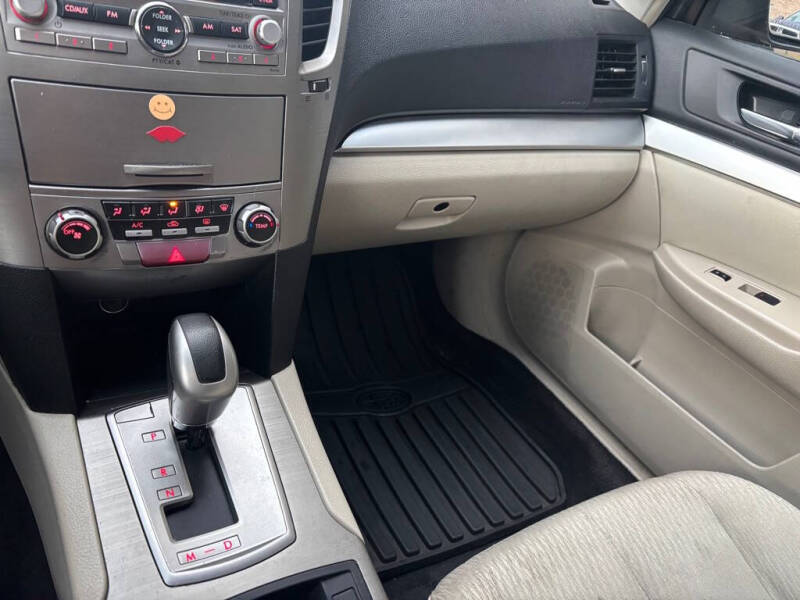 2010 Subaru Outback 2.5i Premium