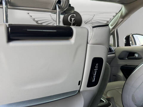 2018 Chrysler Pacifica Hybrid Limited