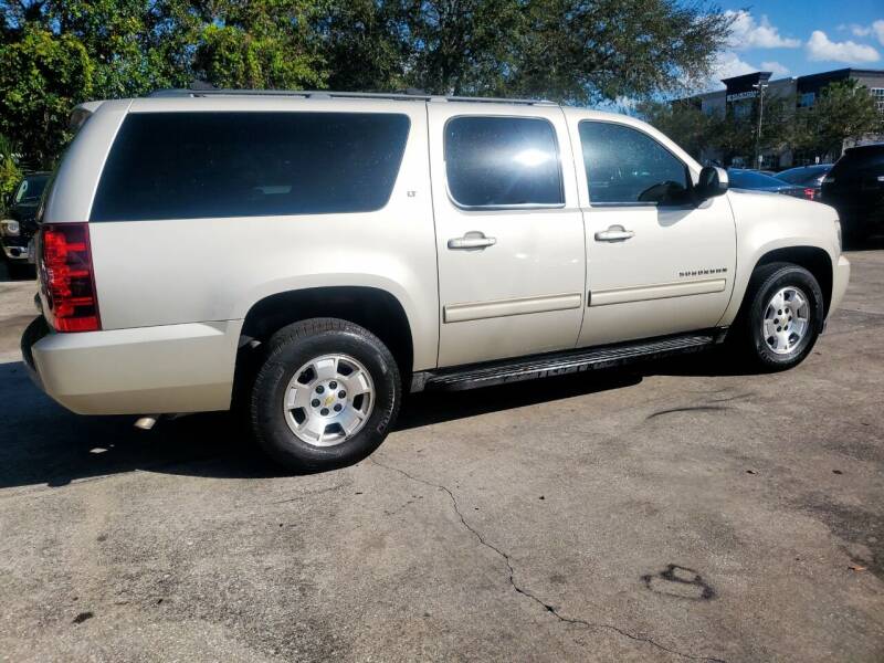 2013 Chevrolet Suburban for sale at FAMILY AUTO BROKERS in Longwood FL