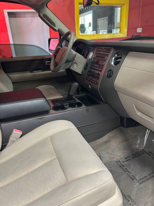 2011 Ford Expedition EL XLT