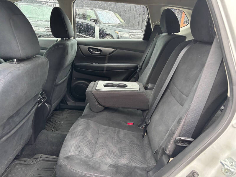 2016 Nissan Rogue SV