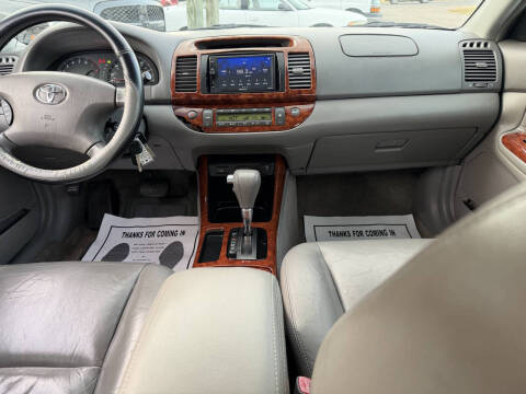2004 Toyota Camry XLE