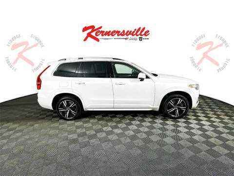 2016 Volvo XC90 T5 Momentum