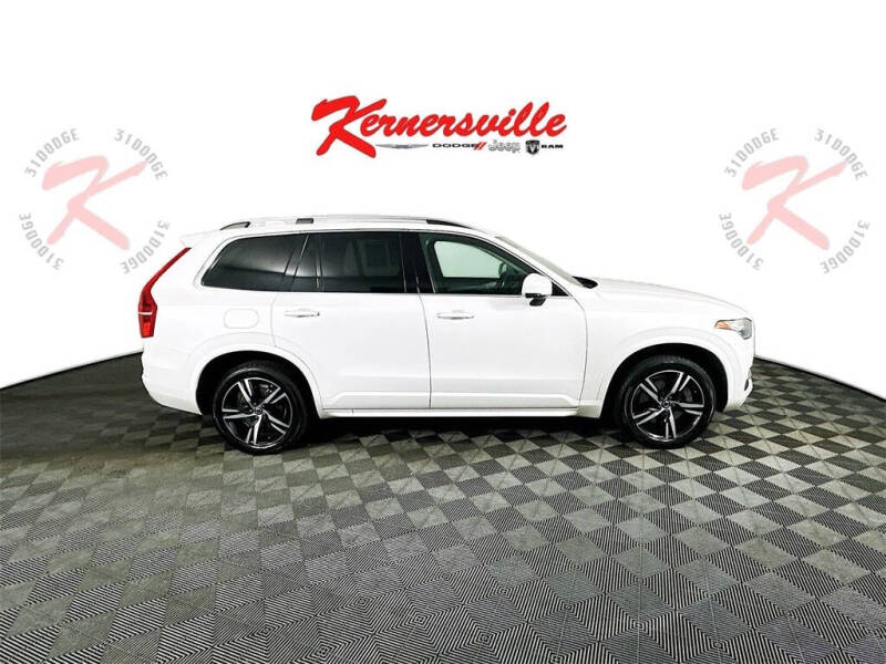 2016 Volvo XC90 T5 Momentum