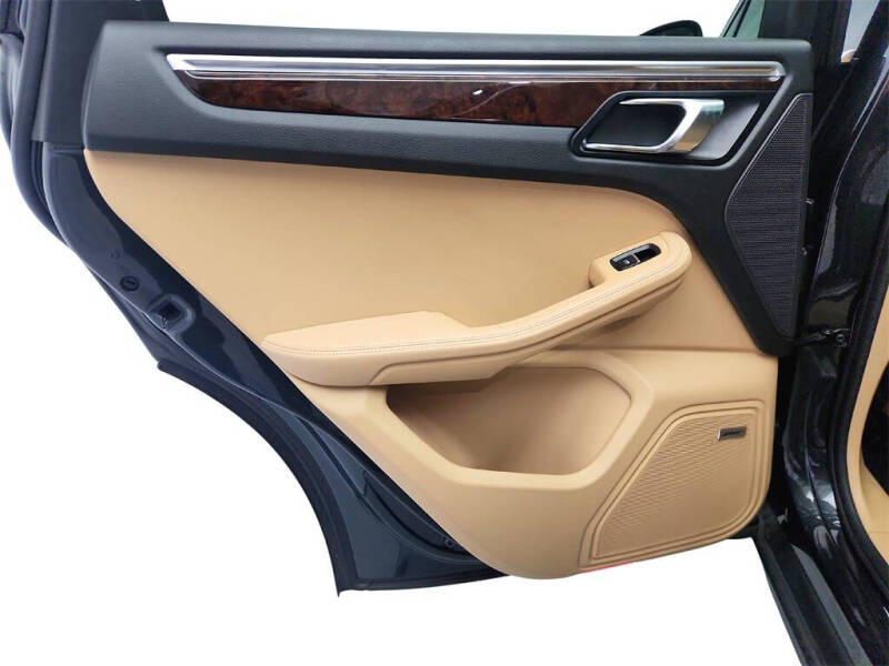 2017 Porsche Macan S