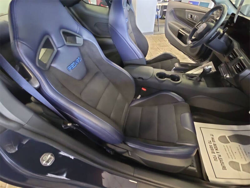 2025 Ford Mustang Dark Horse