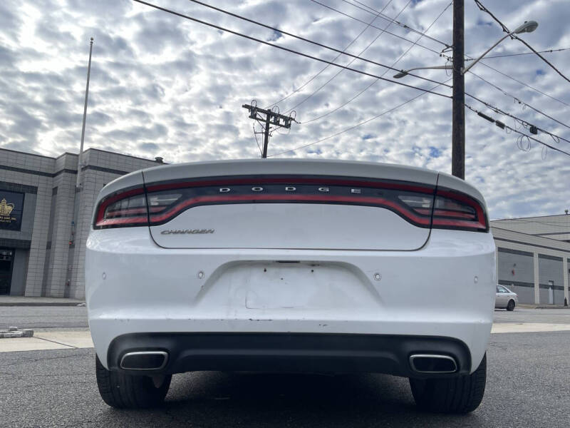2015 Dodge Charger SE