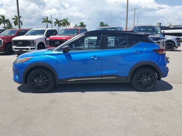 2022 Nissan Kicks SR