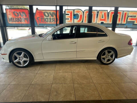 2009 Mercedes-Benz E-Class for sale at Oxnard Auto Brokers in Oxnard CA
