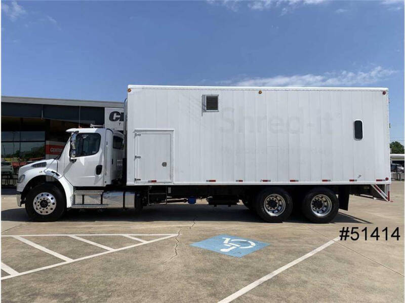 2018 Freightliner M2 106