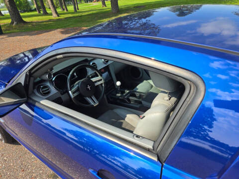 2005 Ford Mustang GT Deluxe