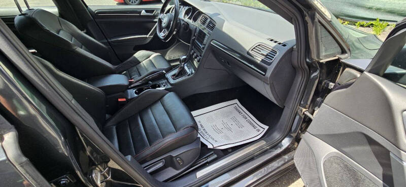 2016 Volkswagen Golf GTI SE