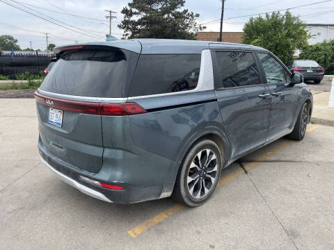 2022 Kia Carnival EX
