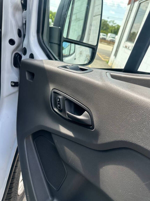 2023 Ford E-Transit