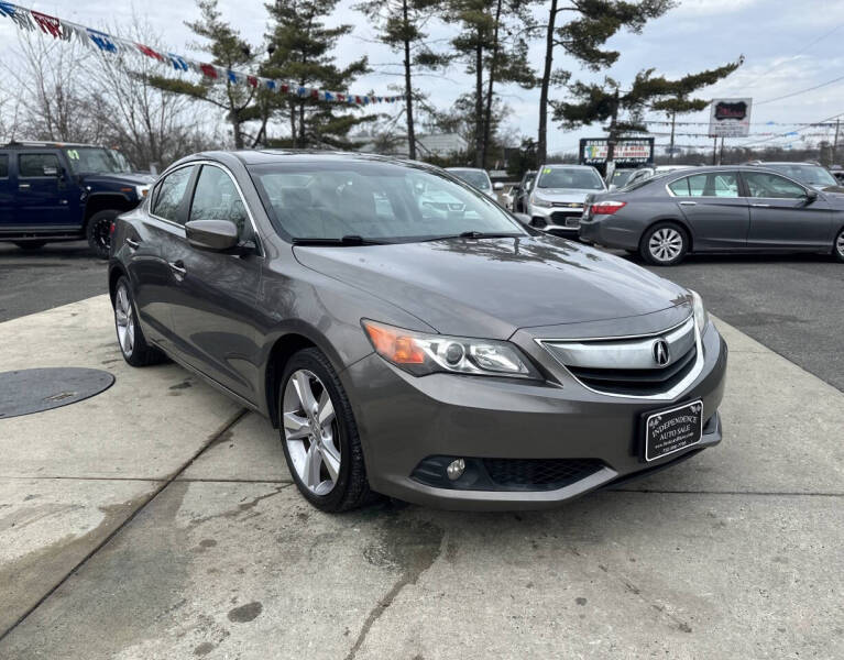 2013 Acura ILX 2.0L w/Tech