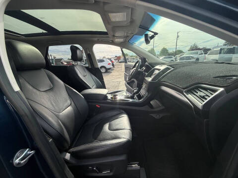 2017 Ford Edge Titanium
