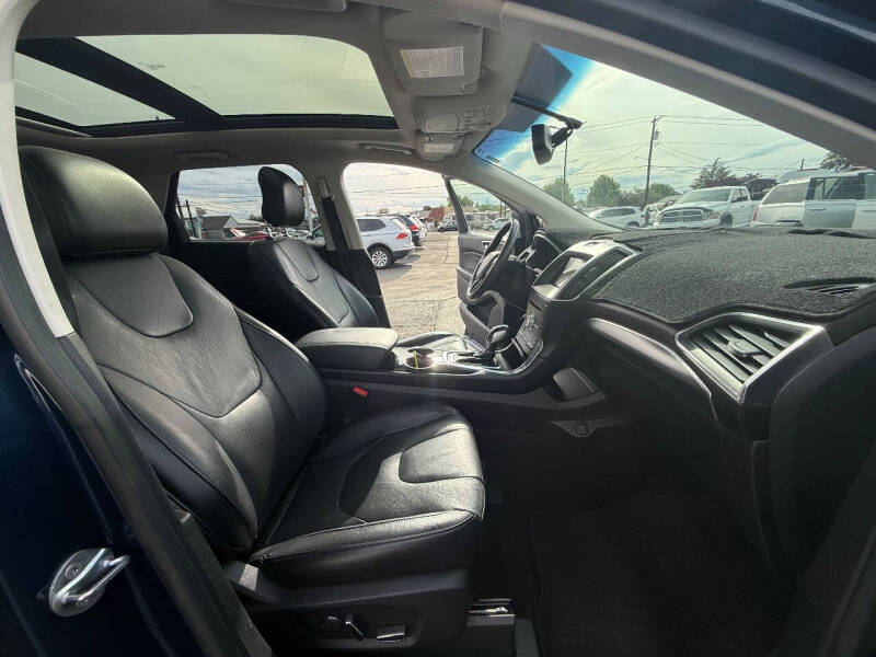 2017 Ford Edge Titanium