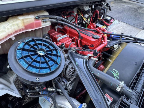 2019 Freightliner M2 106