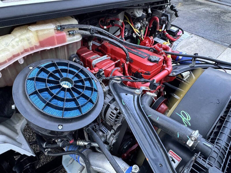 2019 Freightliner M2 106