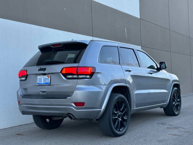 2018 Jeep Grand Cherokee for sale at Phoenix Motor Co in Romulus, MI