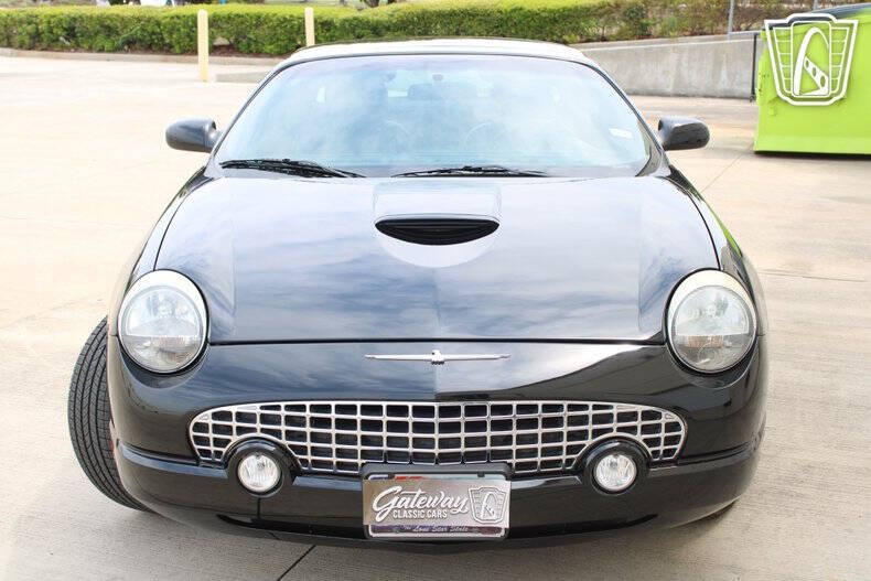 2004 Ford Thunderbird Deluxe