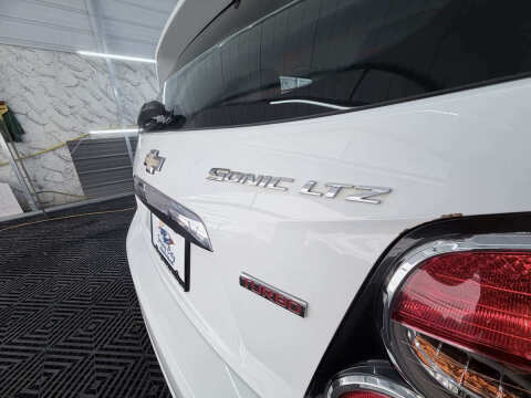 2015 Chevrolet Sonic LTZ Auto