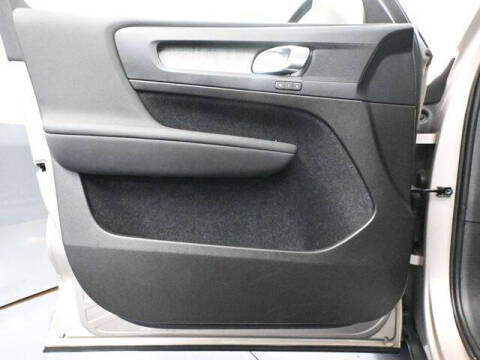 2023 Volvo XC40 B5 Core