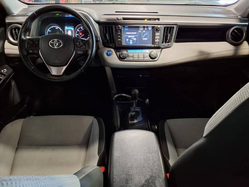 2017 Toyota RAV4 Hybrid XLE