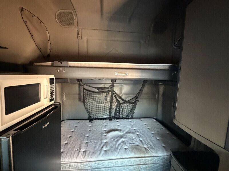 2017 Freightliner Cascadia