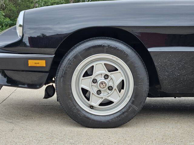 1989 Alfa Romeo Spider Veloce