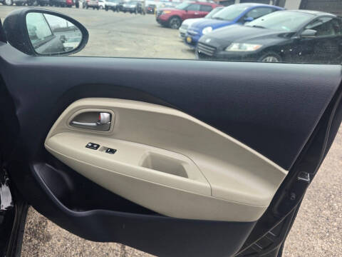 2012 Kia Rio 5-Door LX