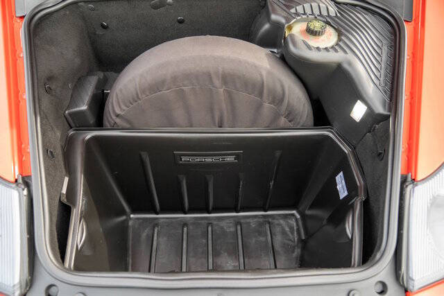 2003 Porsche 911 35