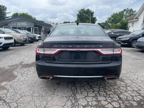 2018 Lincoln Continental Select