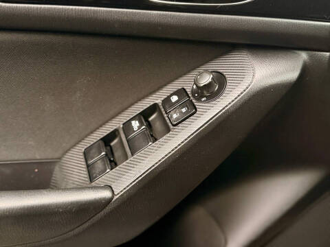 2015 Mazda MAZDA3 i Touring