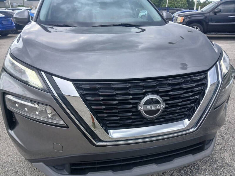 2022 Nissan Rogue SV