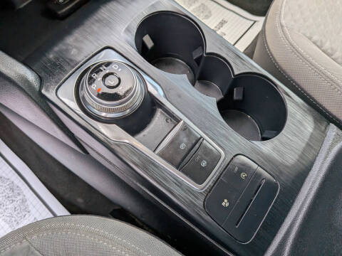 2020 Ford Escape SE