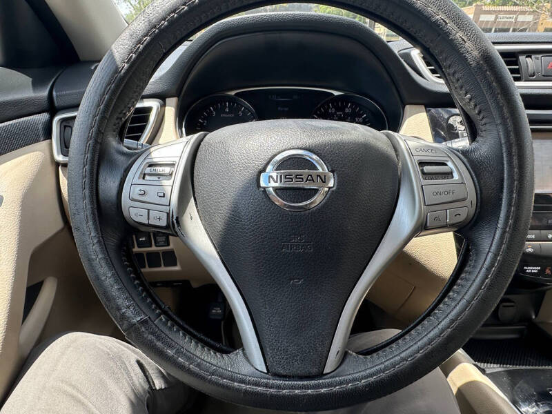 2016 Nissan Rogue SV