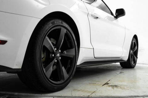 2022 Ford Mustang EcoBoost