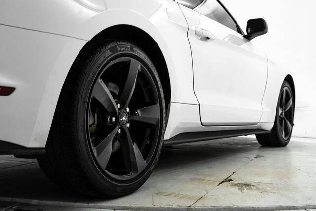 2022 Ford Mustang EcoBoost