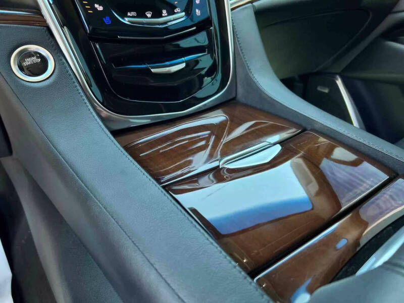 2020 Cadillac Escalade Luxury