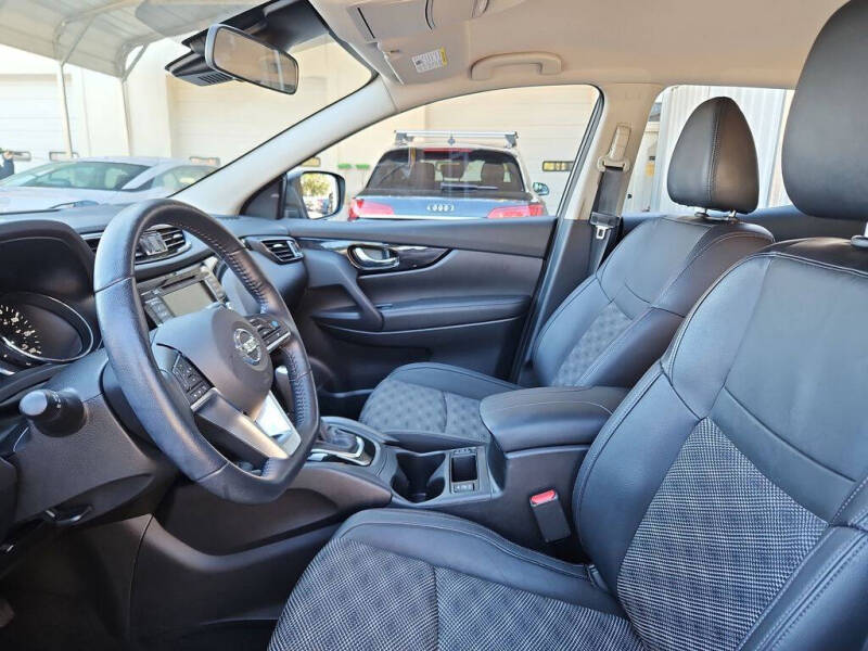 2021 Nissan Rogue Sport SV